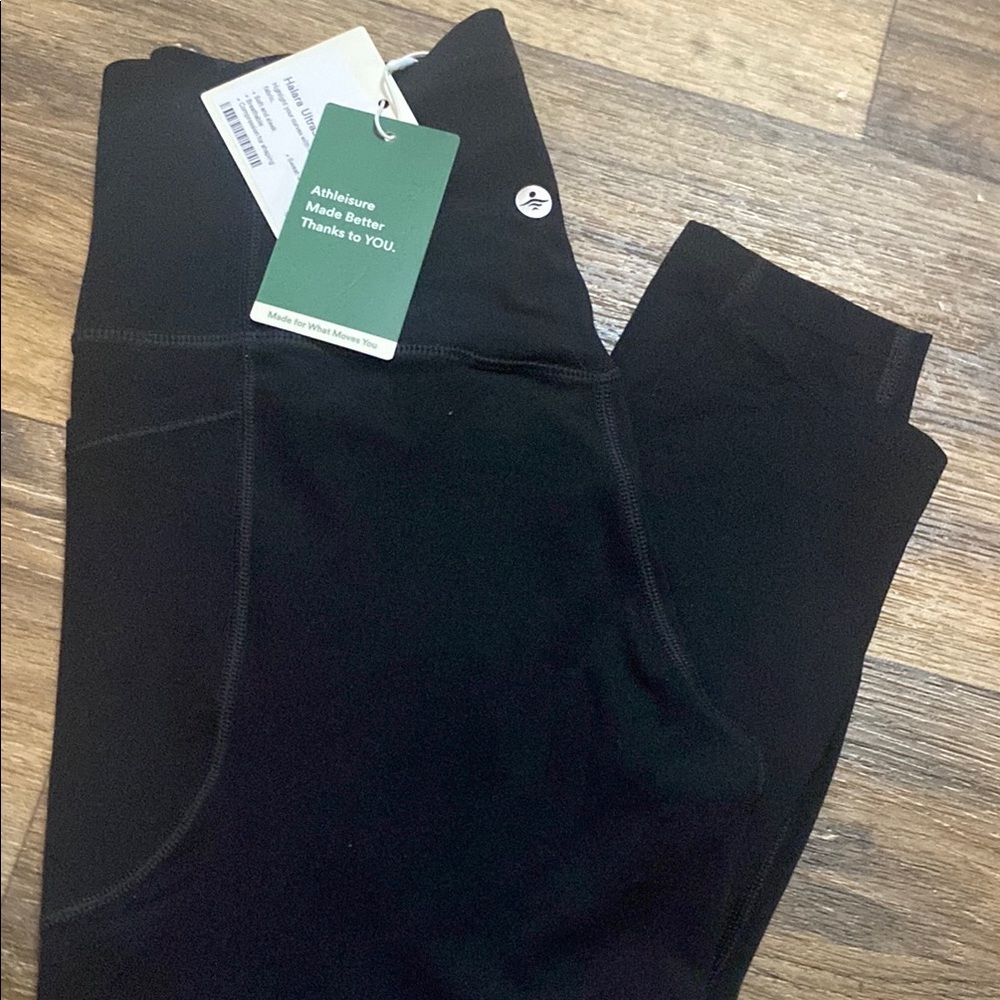 Womens halara socinched leggings! Nwt!